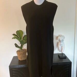 NWOT H&M black ribbed long sleeveless vest